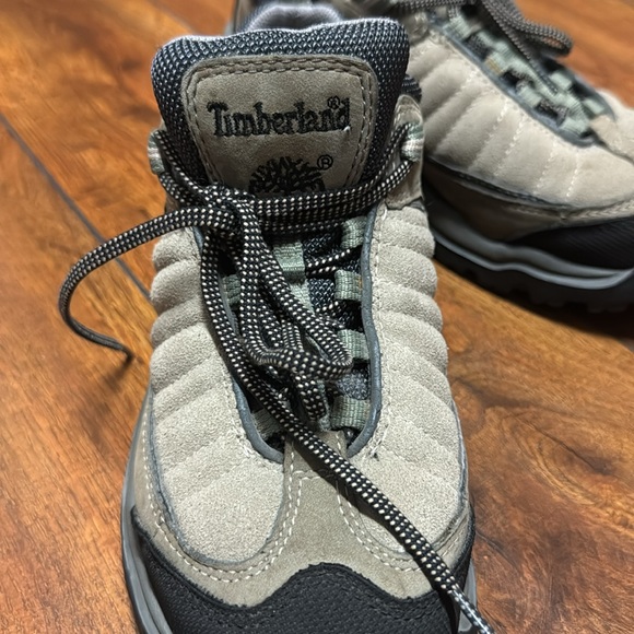 Women  Timberland Gray Hiking Shoes - Picture 4 of 5